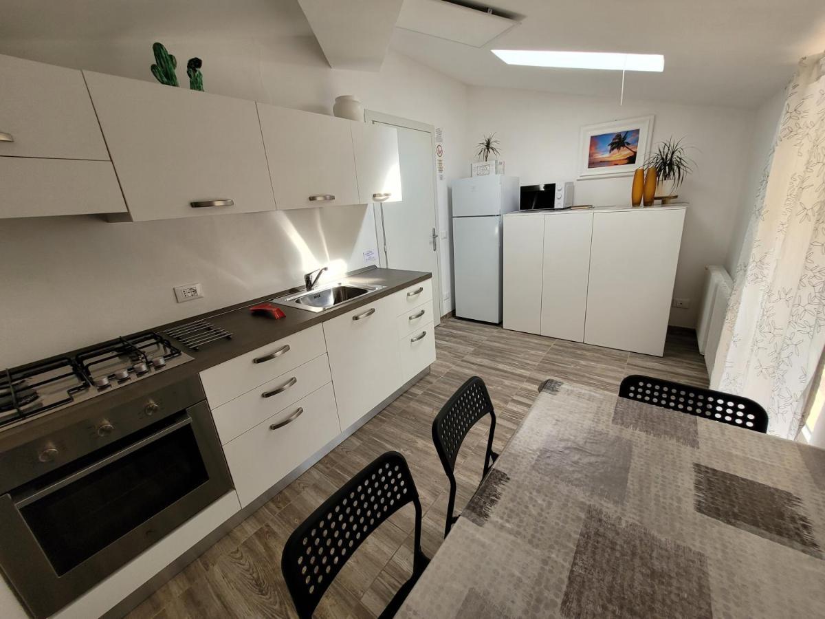 Villa Sonia Apartment & Rooms لينانو سابيادورو المظهر الخارجي الصورة