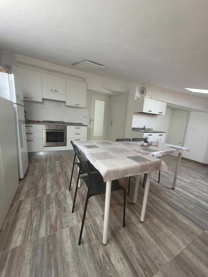 Villa Sonia Apartment & Rooms لينانو سابيادورو المظهر الخارجي الصورة