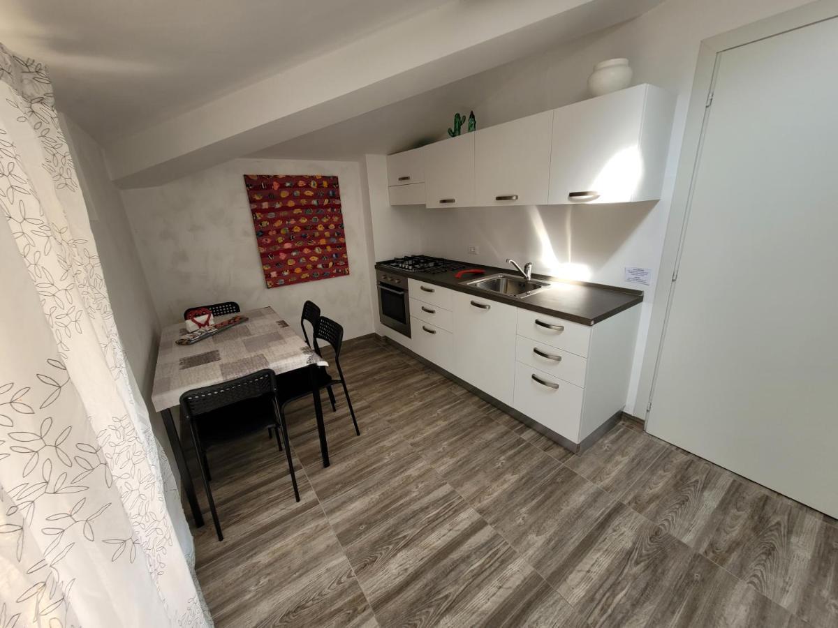 Villa Sonia Apartment & Rooms لينانو سابيادورو المظهر الخارجي الصورة