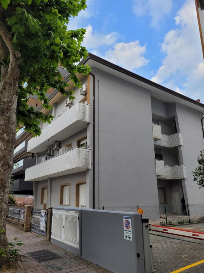 Villa Sonia Apartment & Rooms لينانو سابيادورو المظهر الخارجي الصورة